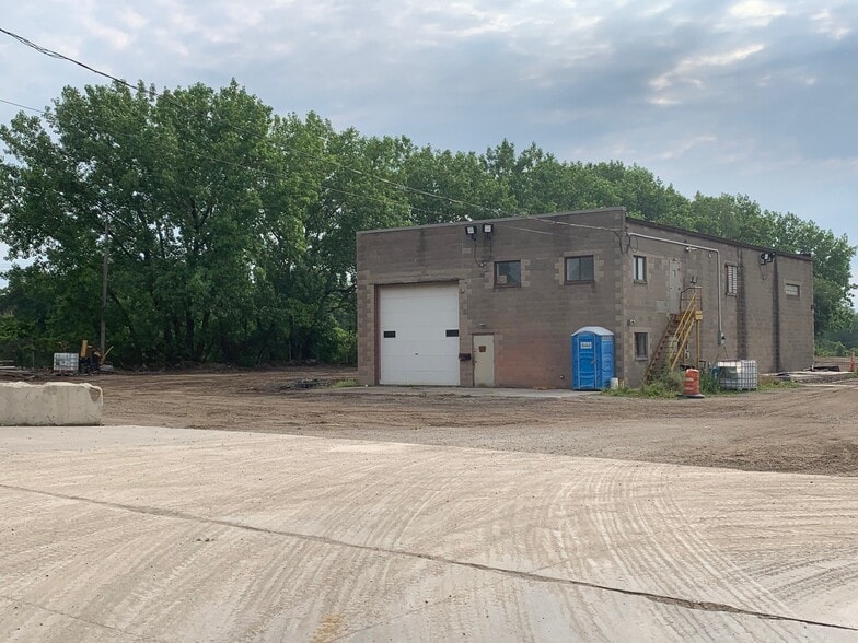 2525 Rockefeller Ave, Cleveland, OH for lease - Building Photo - Image 3 of 12