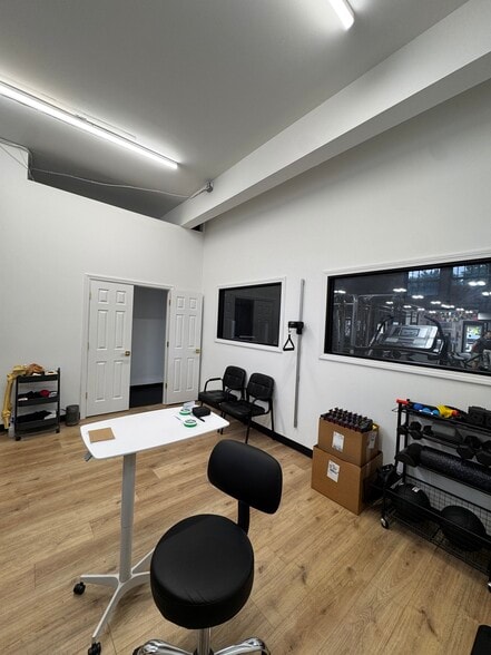 373 Bloomfield Ave, Caldwell, NJ for lease - Interior Photo - Image 3 of 5