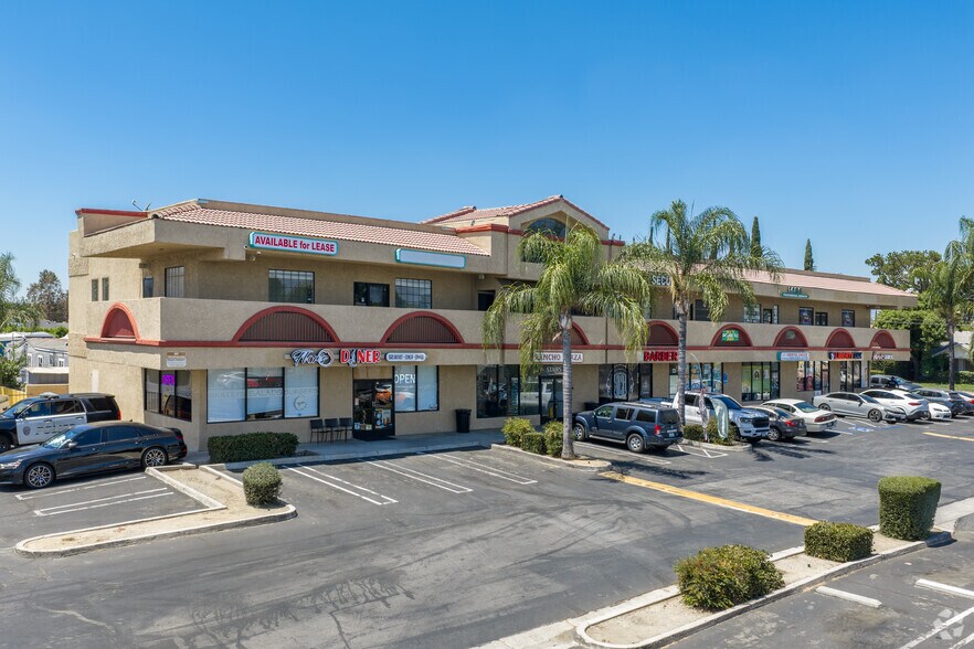 821-833 W Valley Blvd, Colton, CA à vendre - Photo principale - Image 1 de 9