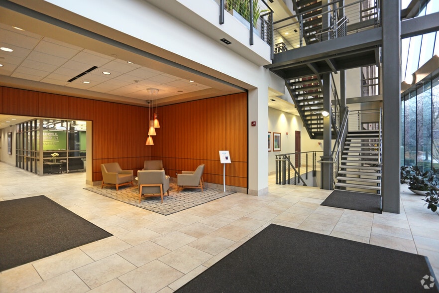 2723 S State St, Ann Arbor, MI for lease - Lobby - Image 3 of 14