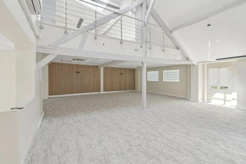 39 Rue Lucien Sampaix, Paris for lease Interior Photo- Image 1 of 10