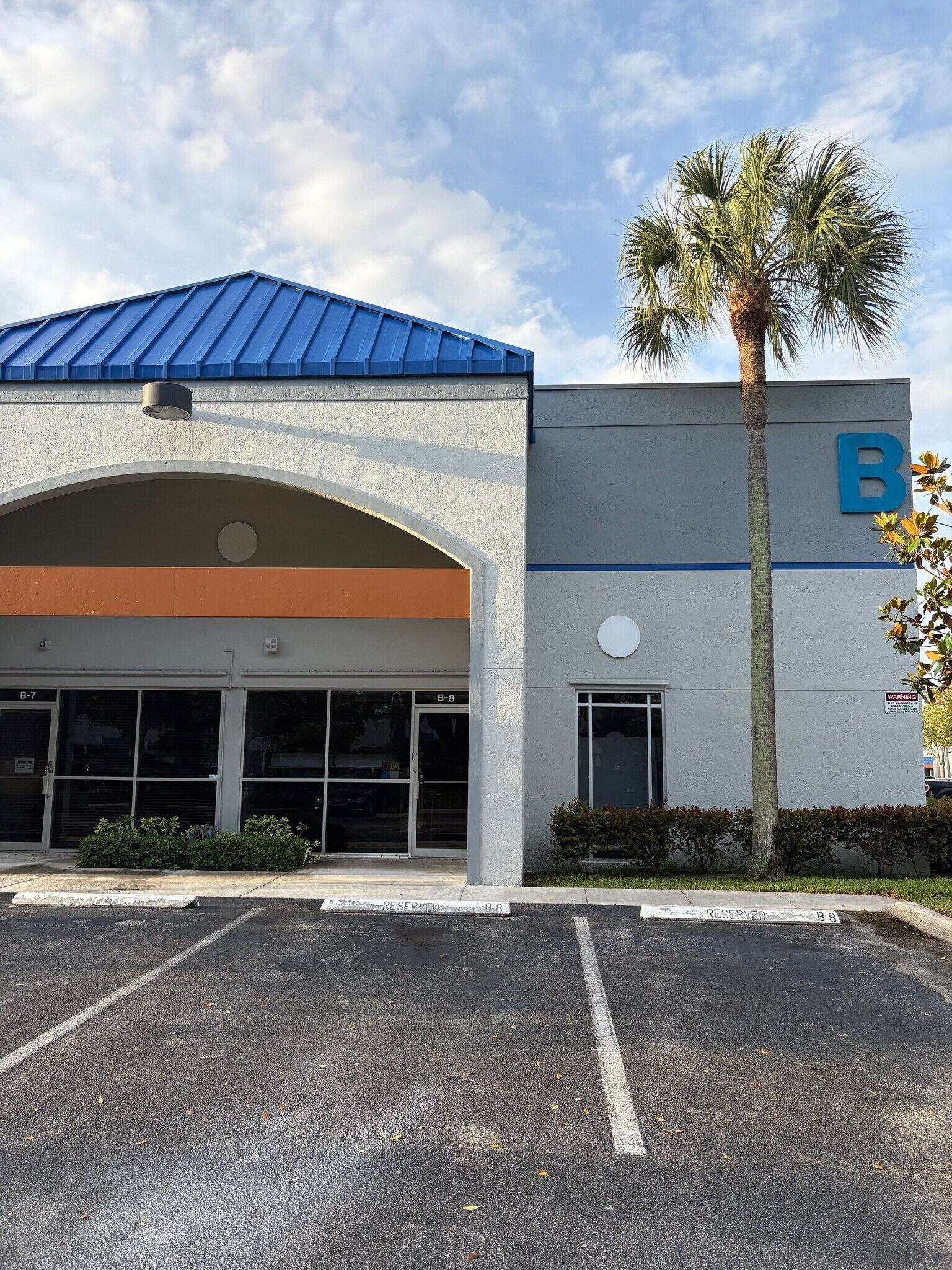 6601 Lyons Rd, Pompano Beach, FL à louer Photo principale- Image 1 de 13