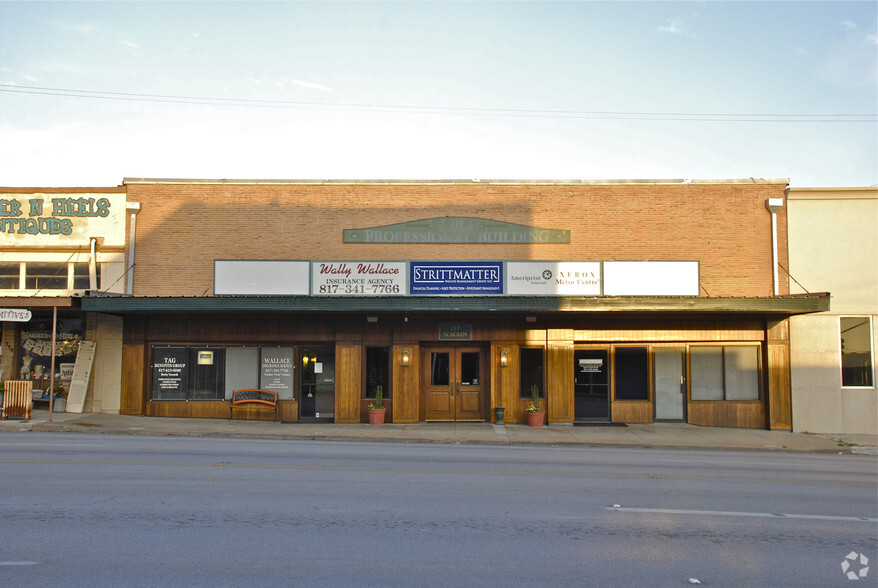 119 N Main St, Weatherford, TX for lease - Building Photo - Image 3 of 35