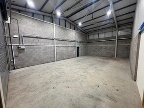 4 Ferguson Way, Belfast à vendre Photo intérieure- Image 2 de 2