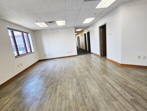 9500 Bormet Dr, Mokena, IL for lease Building Photo- Image 1 of 2