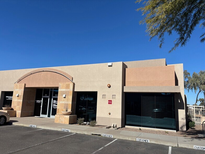 1980 E Baseline Rd, Tempe, AZ à louer - Photo du bâtiment - Image 2 de 6
