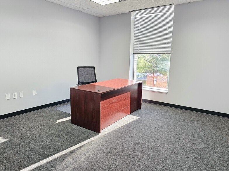 841 Mountain Ave, Springfield, NJ à louer - Photo du bâtiment - Image 3 de 16