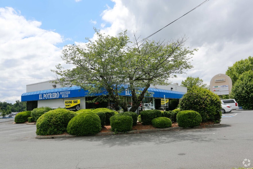 3122 Eastway Dr, Charlotte, NC for lease - Building Photo - Image 1 of 11