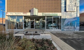 Plus de détails pour 9934 100 Av, Grande Prairie, AB - Commerce de détail à vendre