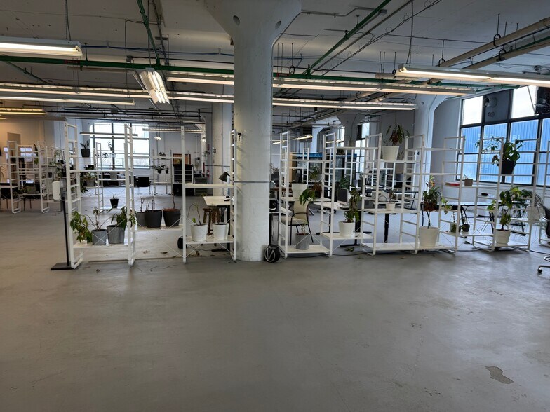 401 E 4th St, Bridgeport, PA à louer - Photo du bâtiment - Image 2 de 23