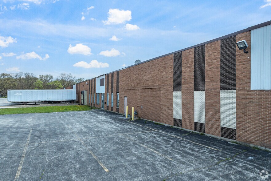 14825 Drexel Ave, Dolton, IL à louer - Photo du bâtiment - Image 2 de 5