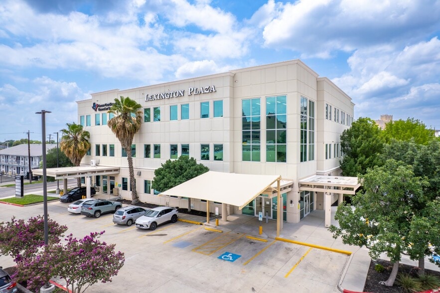 718 Lexington Ave, San Antonio, TX à louer - Photo du bâtiment - Image 2 de 15