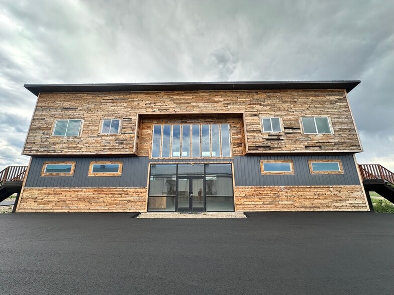 77260 Gallatin Rd, Bozeman, MT for lease - Building Photo - Image 3 of 9