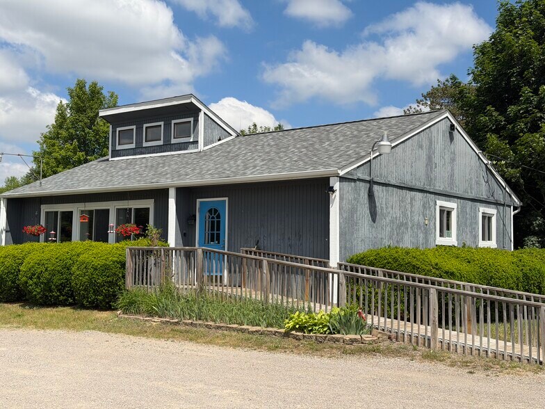 8009 N McKinley Rd, Flushing, MI for sale - Building Photo - Image 2 of 19