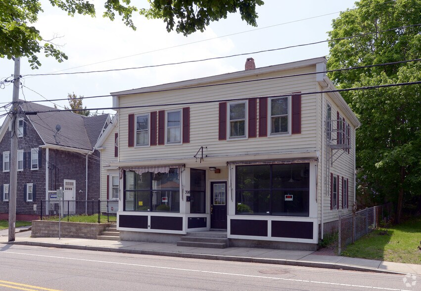 398 Court St, Plymouth, MA à louer - Photo principale - Image 1 de 8
