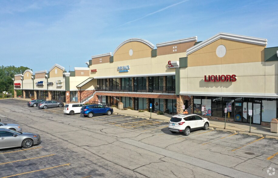 1710 Wise Rd, Schaumburg, IL for lease - Primary Photo - Image 1 of 9