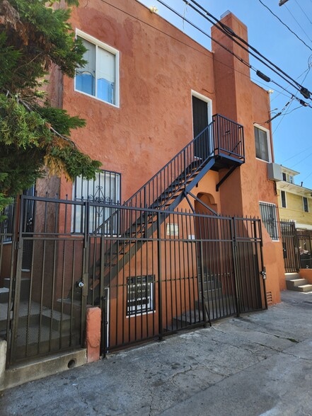 1217 Cedar Ave, Long Beach, CA for sale - Building Photo - Image 3 of 16