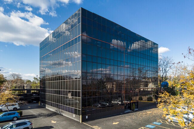 Plus de détails pour 85 S Bragg St, Alexandria, VA - Bureau à vendre