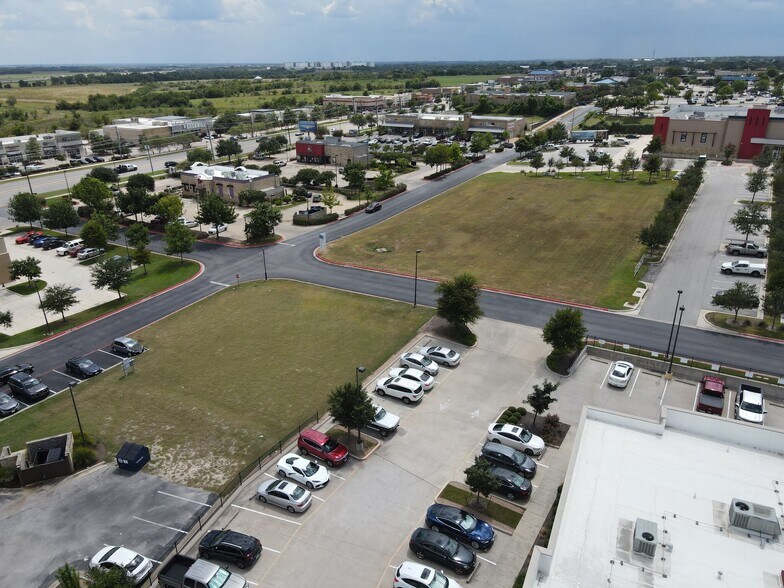 1725 Farm to Market 685, Pflugerville, TX à louer - Photo du bâtiment - Image 2 de 3
