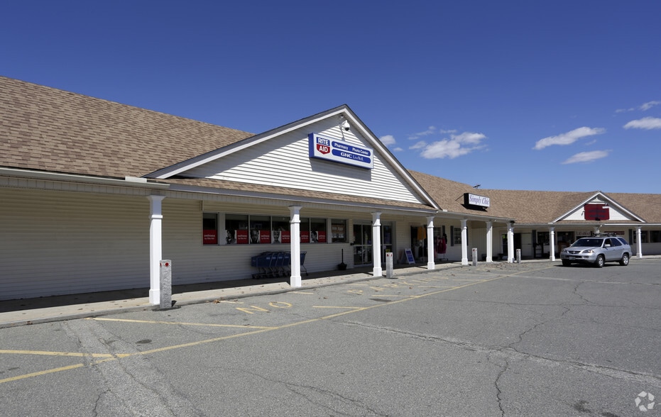 53 Church St, Kingston, NH for lease - Building Photo - Image 2 of 13