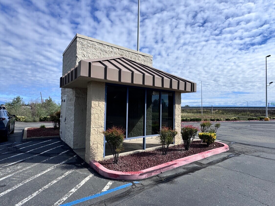 1699-1785 State Highway 273, Anderson, CA for lease Interior Photo- Image 1 of 4