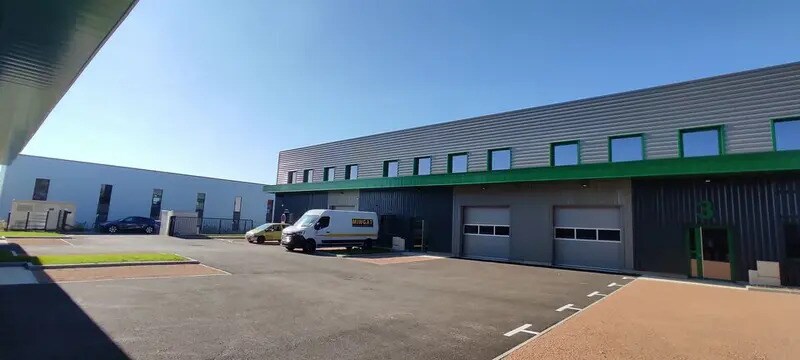 Flex in Tignieu-Jameyzieu for lease - Building Photo - Image 2 of 8