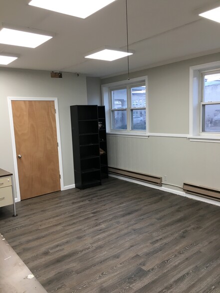 845 Bloomfield Ave, Clifton, NJ for lease - Building Photo - Image 2 of 14