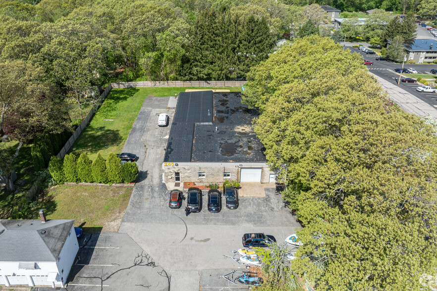 245 Quaker Ln, West Warwick, RI for lease - Aerial - Image 2 of 4