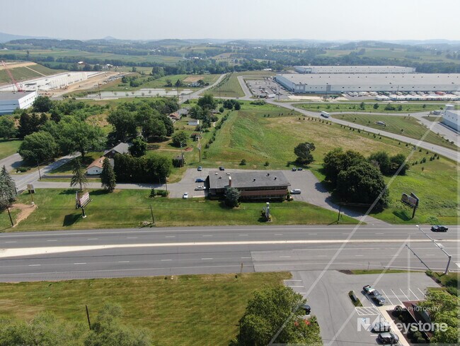 Plus de détails pour 10 Zions Church Rd, Shoemakersville, PA - Bureau à vendre