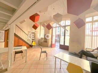 Plus de détails pour 24 Rue Latour, Bordeaux - Commerce de détail à vendre