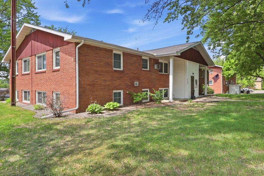 107 3rd Ave S, Sauk Rapids, MN for sale - Building Photo - Image 1 of 50