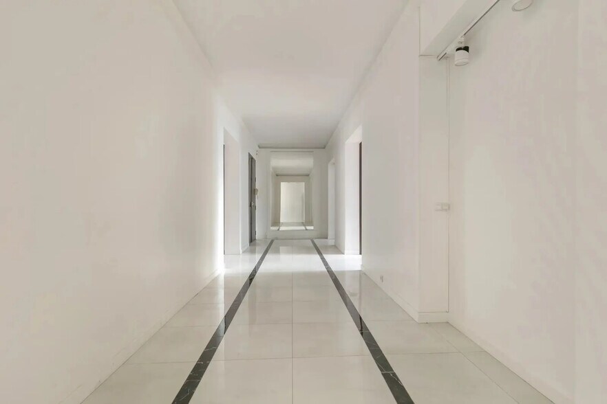 45 Avenue Victor Hugo, Paris à vendre - Photo intérieure - Image 3 de 19