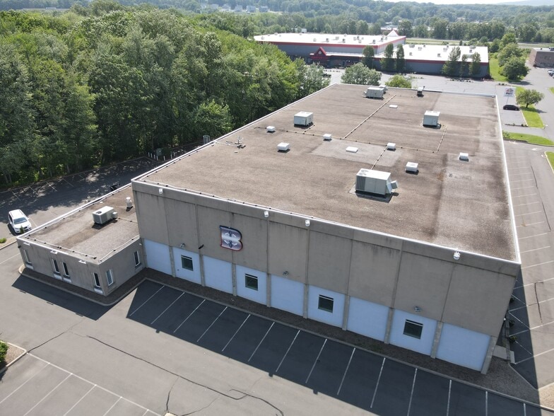 240 Spring St, Southington, CT for sale - Building Photo - Image 3 of 8