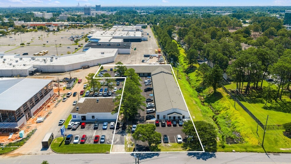 857 Downtowner Blvd, Mobile, AL for sale - Building Photo - Image 2 of 18