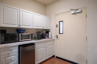 7035 Palm Ave, Highland, CA for lease Interior Photo- Image 1 of 9