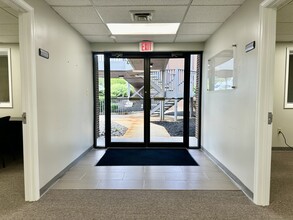 3825 Leonardtown Rd, Waldorf, MD for lease Interior Photo- Image 1 of 27