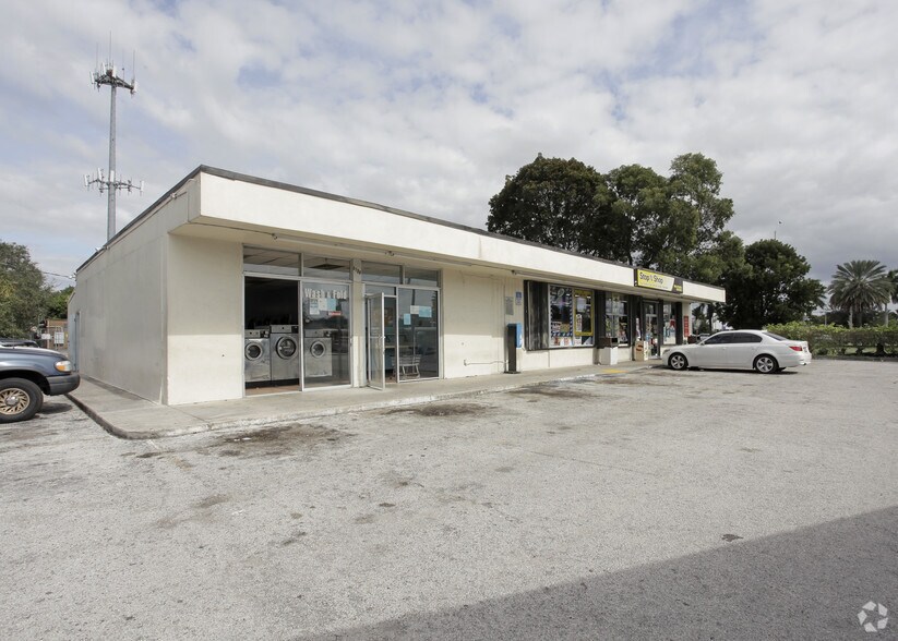 5724-5728 Royal Palm Blvd, Margate, FL à vendre - Photo principale - Image 1 de 4