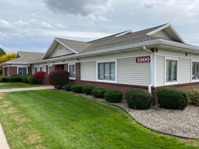 2300 Buffalo Rd, Rochester, NY à louer - Photo du bâtiment - Image 2 de 7