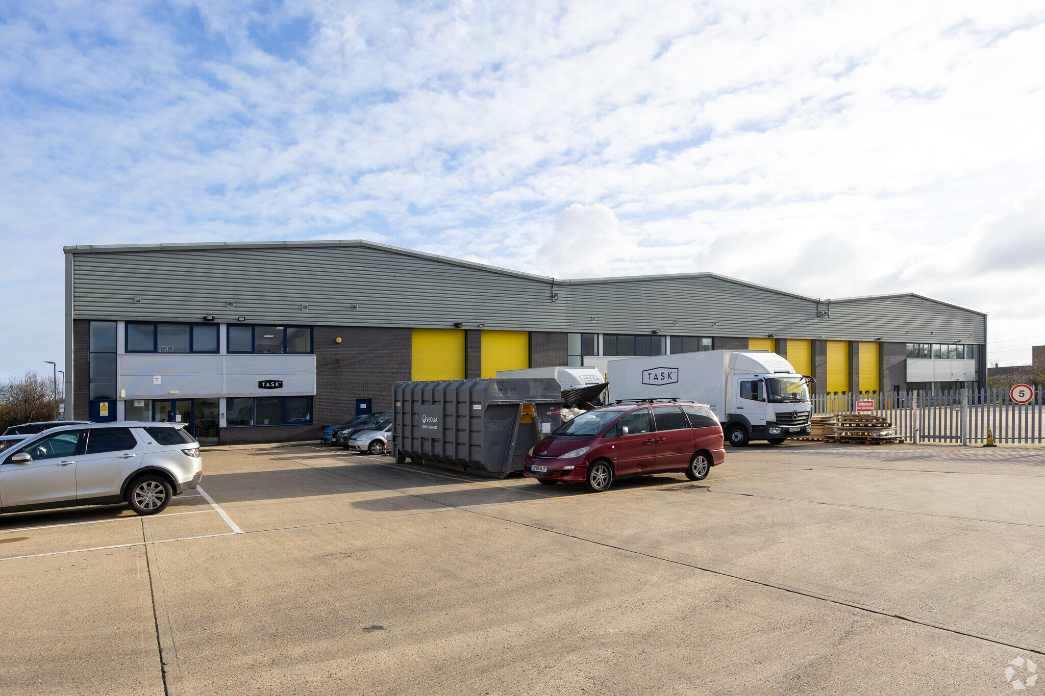 Alfreds Way, Barking for lease Primary Photo- Image 1 of 3