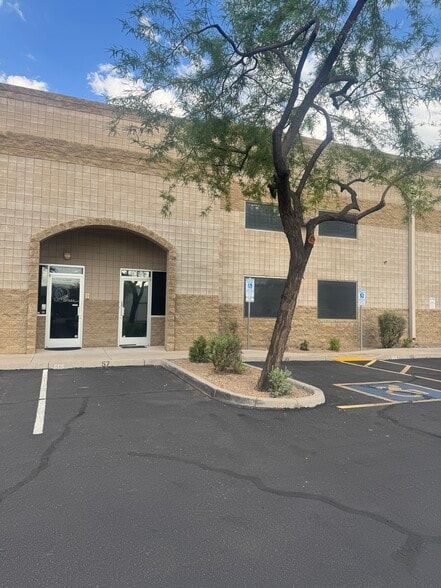 1745 W Deer Valley Rd, Phoenix, AZ for sale - Building Photo - Image 2 of 6