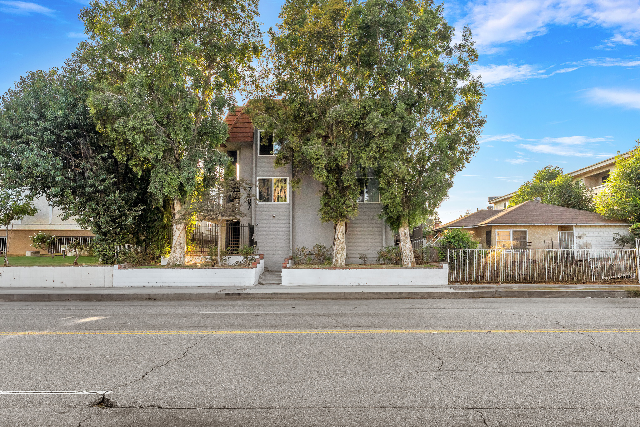 7407 Haskell Ave, Van Nuys, CA for sale Building Photo- Image 1 of 8