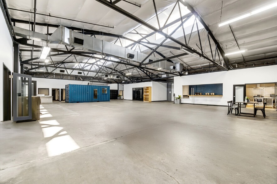 531 Fulton St, Fresno, CA à louer - Photo du bâtiment - Image 3 de 11