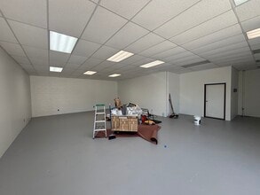1519-1525 S Bundy Dr, Los Angeles, CA for lease Interior Photo- Image 1 of 2