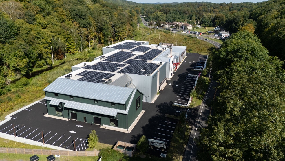 241 Ethan Allen Hwy, Ridgefield, CT for lease - Building Photo - Image 1 of 12