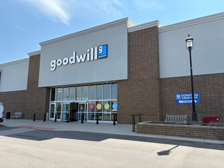 4144-4178 Buckeye Pky, Grove City, OH à louer - Photo du bâtiment - Image 3 de 7