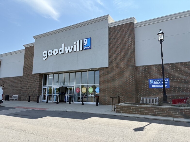 4144-4182 Buckeye Pky, Grove City, OH for lease - Building Photo - Image 3 of 7