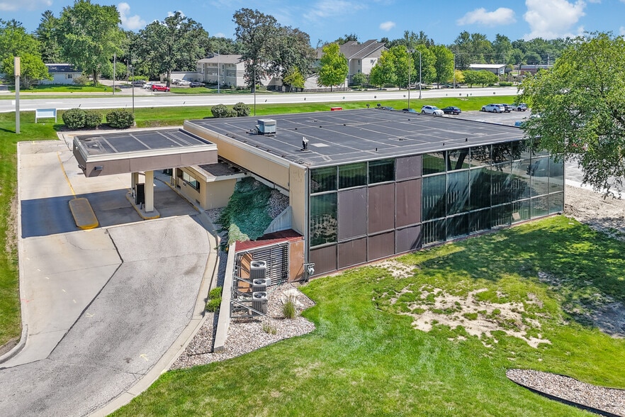 3910 Lincoln Way, Ames, IA for sale - Building Photo - Image 3 of 6