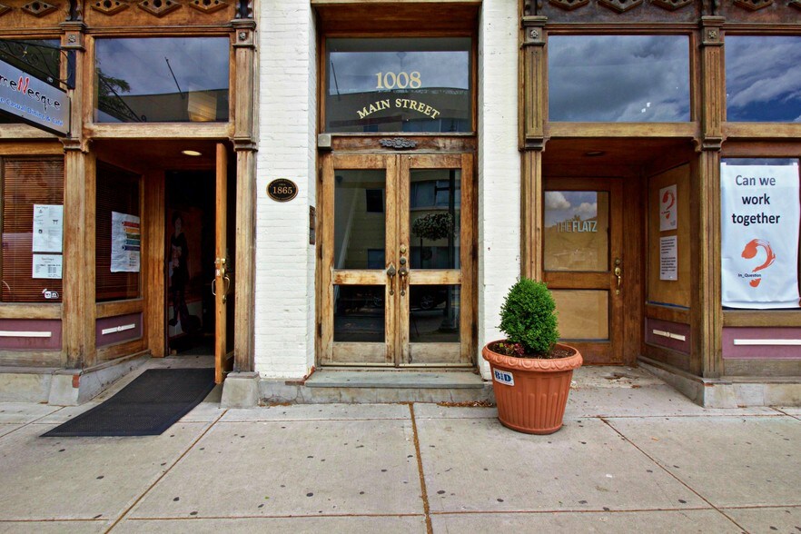 1008 Main St, Peekskill, NY à vendre - Photo du bâtiment - Image 3 de 14