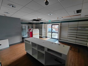 90 Victoria Rd, Horley à louer Photo intérieure- Image 1 de 3