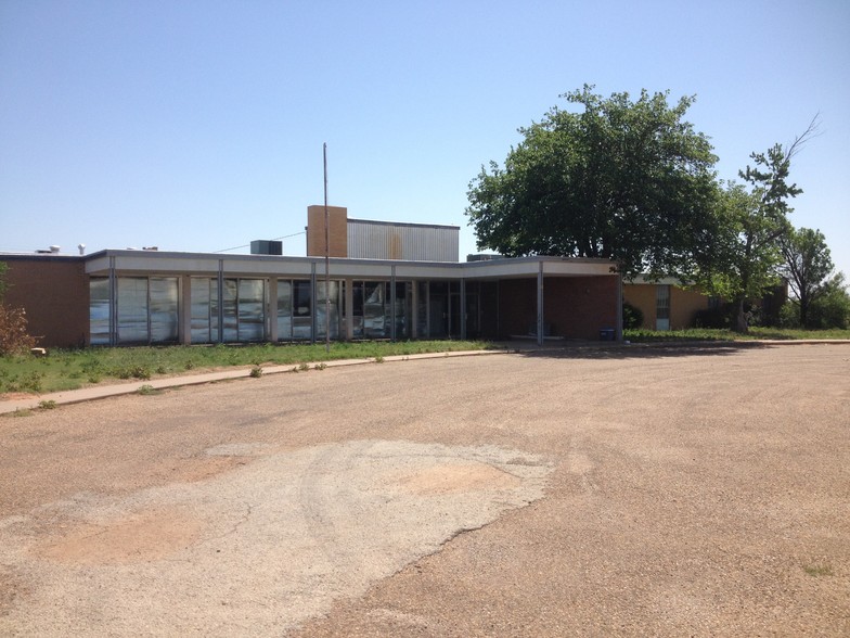 925 N Main St, Jayton, TX for sale - Building Photo - Image 1 of 1